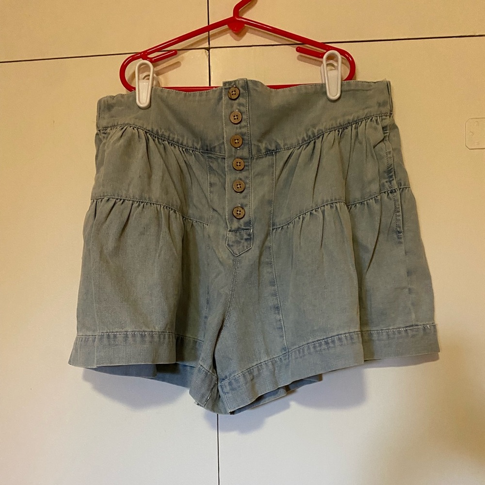 NWT Denim Ruffled Shorts Size Large